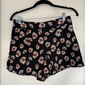 Forever 21 Black Flowy women's Shorts Size Small with Red Flowers Sunflowers